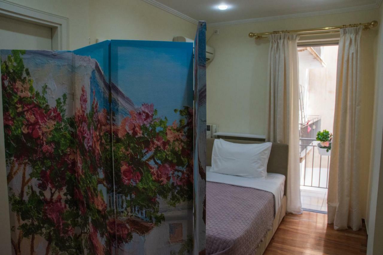 Luxurious Apartment In Central アテネ エクステリア 写真